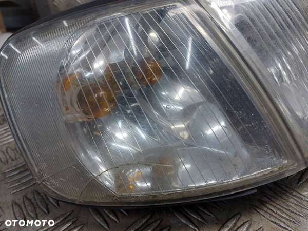 LAMPA LEWY PRZÓD + PRAWY PRZÓD HELLA AUDI A3 8L - 4