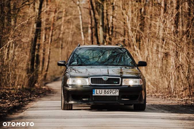 Skoda Octavia 1.8T RS - 2