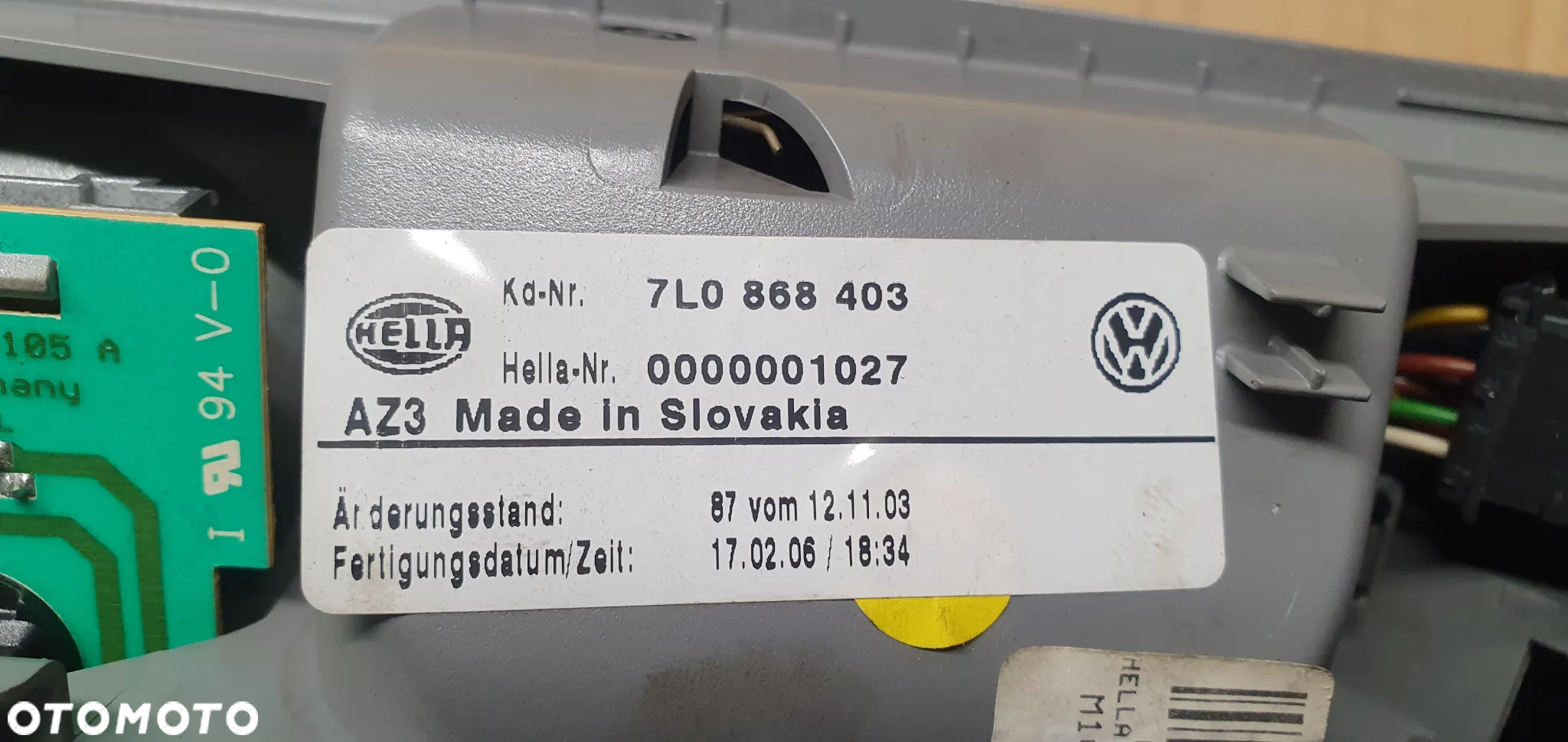 Lampka oświetlenie kabiny podsufitki VW Touareg 7L0868403 7L0868349 - 7