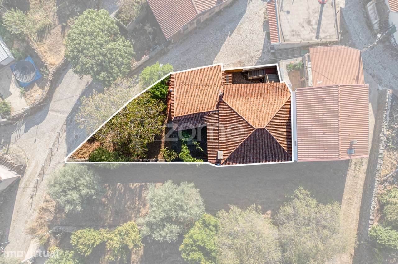 Moradia T2 com Anexo e Jardim, Amendoeira, Macedo de Cavaleiros - Grande imagem: 2/40