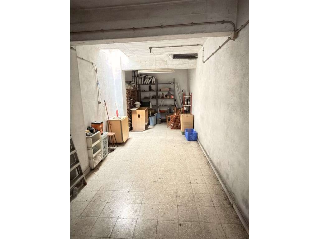 T2 excelentes áreas c/garagem na Amadora - Estação-18