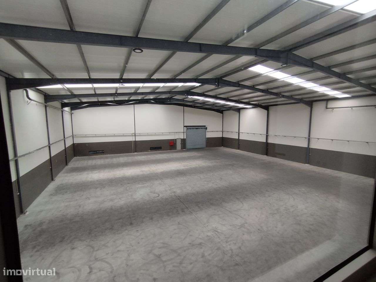 Armazém industrial 1700 m2 - Grande imagem: 4/11