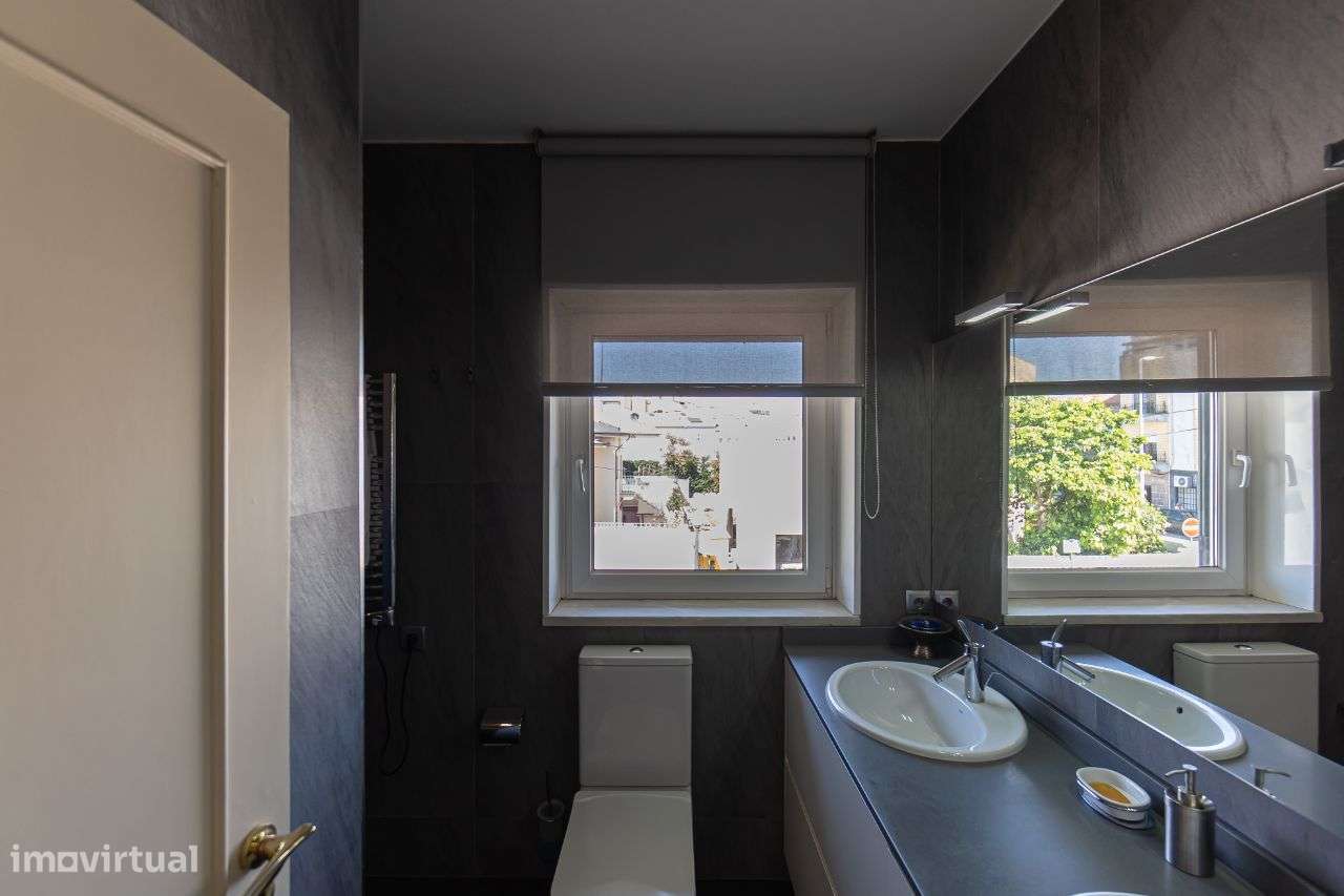 Moradia totalmente remodelada na melhor zona das Antas-23