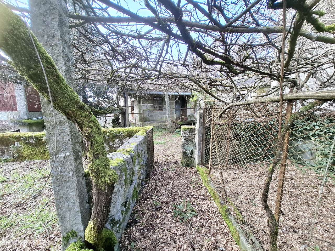 CONJUNTO DE 3 MORADIAS em Rossas, Vieira do Minho, Braga-5