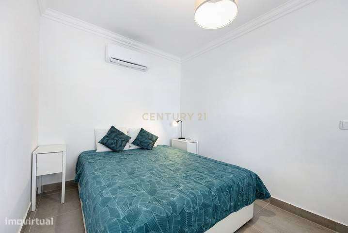 Apartamento T2 em Condomínio Fechado 2º Andar com Elevador com Piscina-11