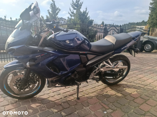 Suzuki GSX - 10