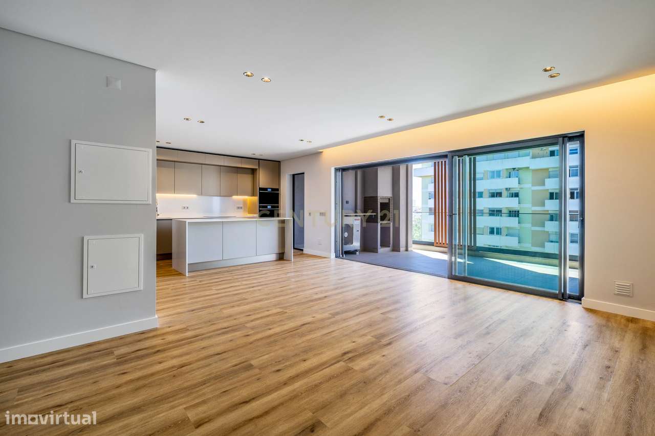 APARTAMENTO T2 NOVO DE LUXO EM FARO  PISCINA | GINÁSIO | DOMÓTICA E PA-17