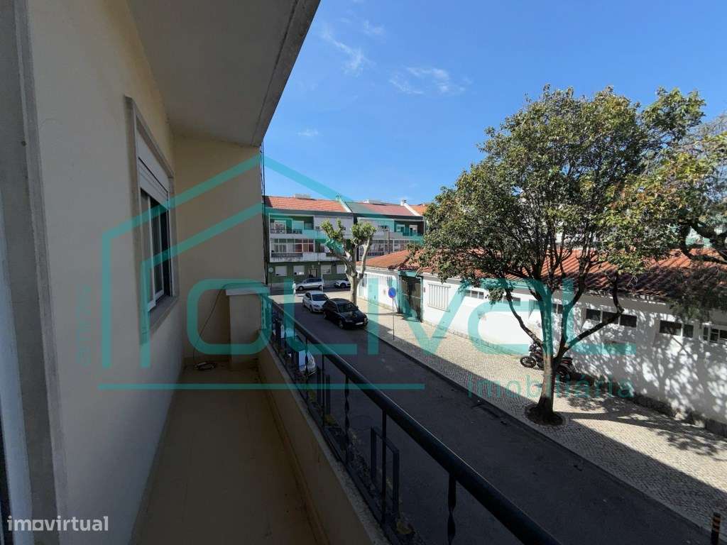Apartamento T2 Renovado Centro de Alverca do Ribatejo-16