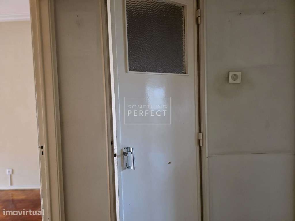 Apartamento T2 para obra total-5