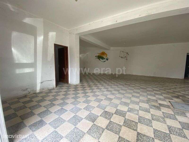 Loja / Fundão, Aldeia Nova - Grande imagem: 2/8