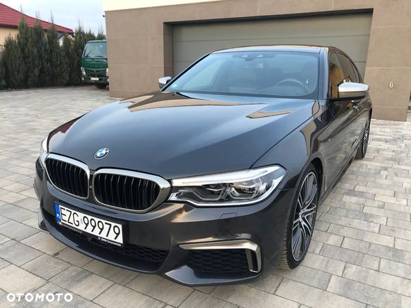 BMW Seria 5 M550i xDrive sport - 2