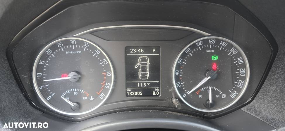 Skoda Octavia 1.6 TDI DPF DSG Ambiente - 17