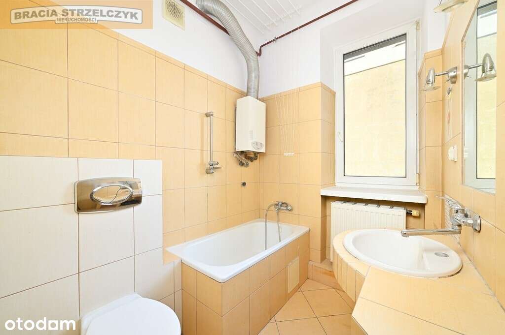 Kawalerka w kamienicy okolice Nowego Światu-3