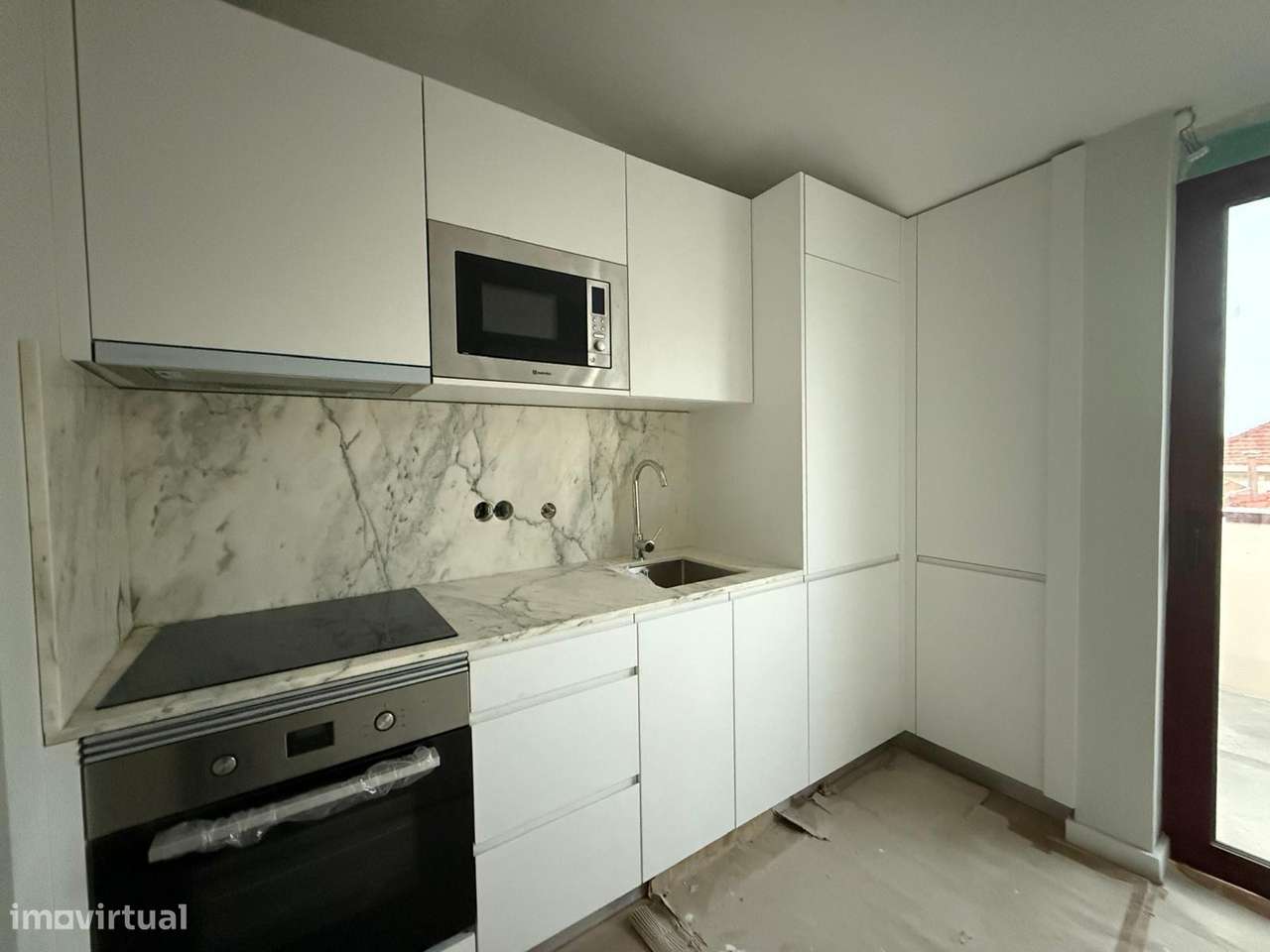 T1 Novo Vista Mar, Último Piso com Solário, Matosinhos Sul, com 48 m²-5