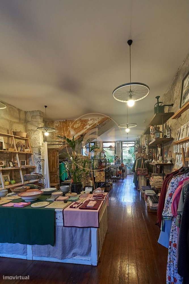 Loja na Travessa de Cedofeita para venda-11