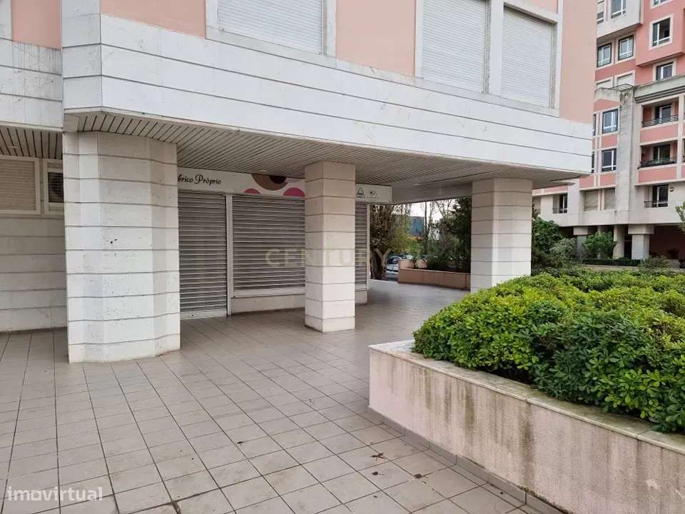 Duas lojas Parque dos Príncipes - Telheiras com boa rentabilidade - Grande imagem: 4/4