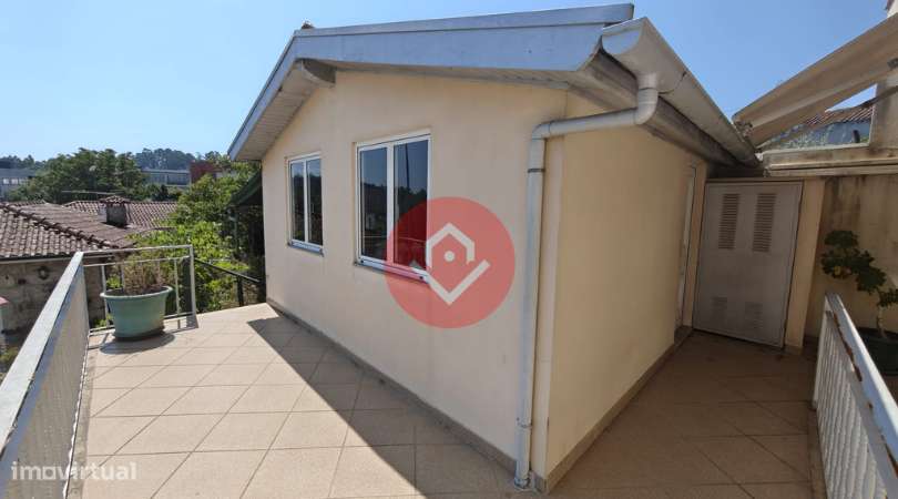 T3 com varanda e boas áreas em Vila Verde-12