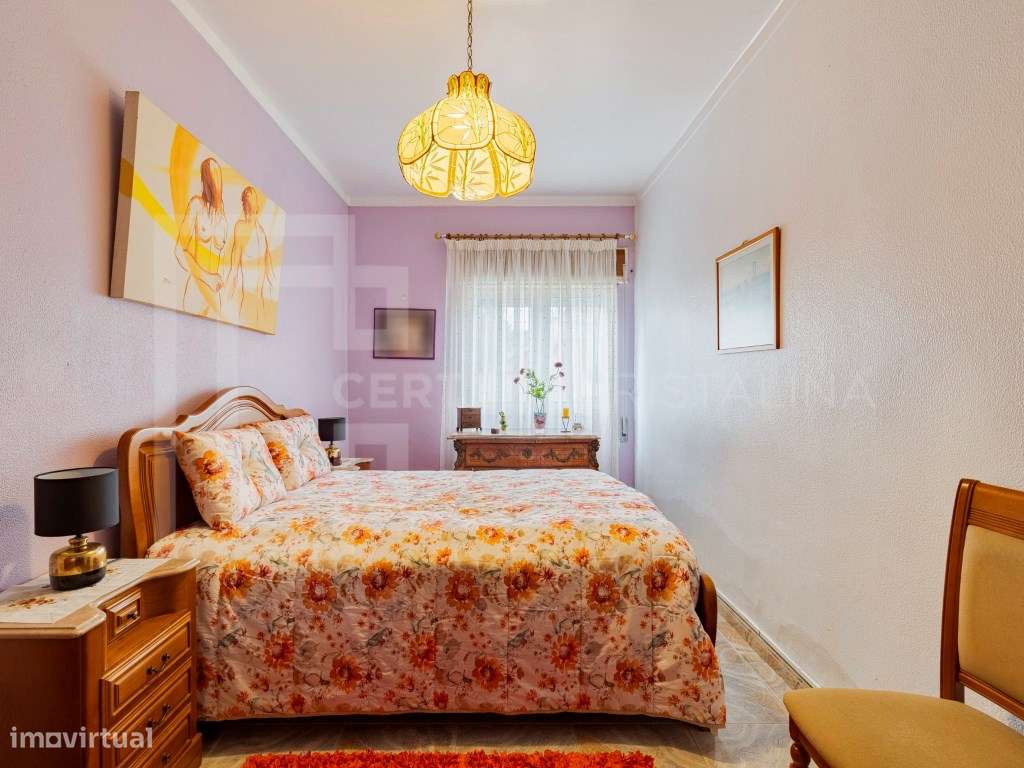 Moradia T3 com lareira, Garagem sótão e logradouro no Barreiro-14