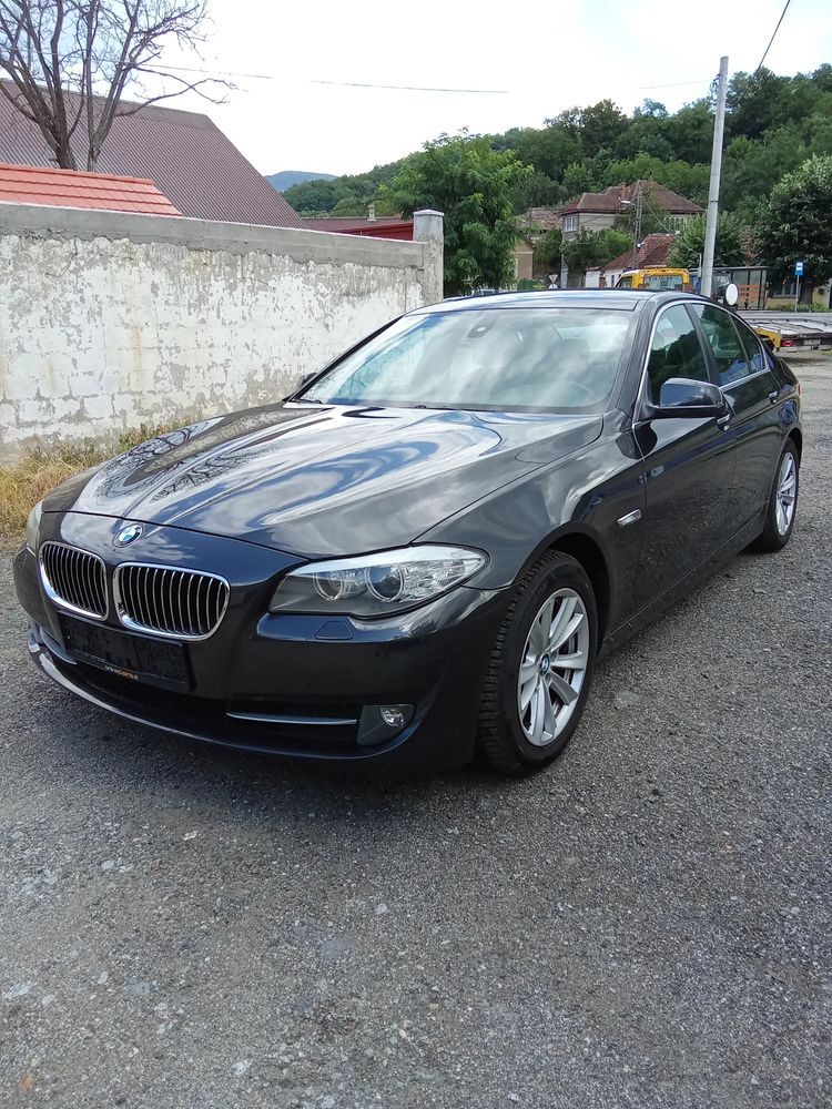 BMW 5 Series F10/F11/F07 [2010 - 2017] 520d Luxury Line 2012