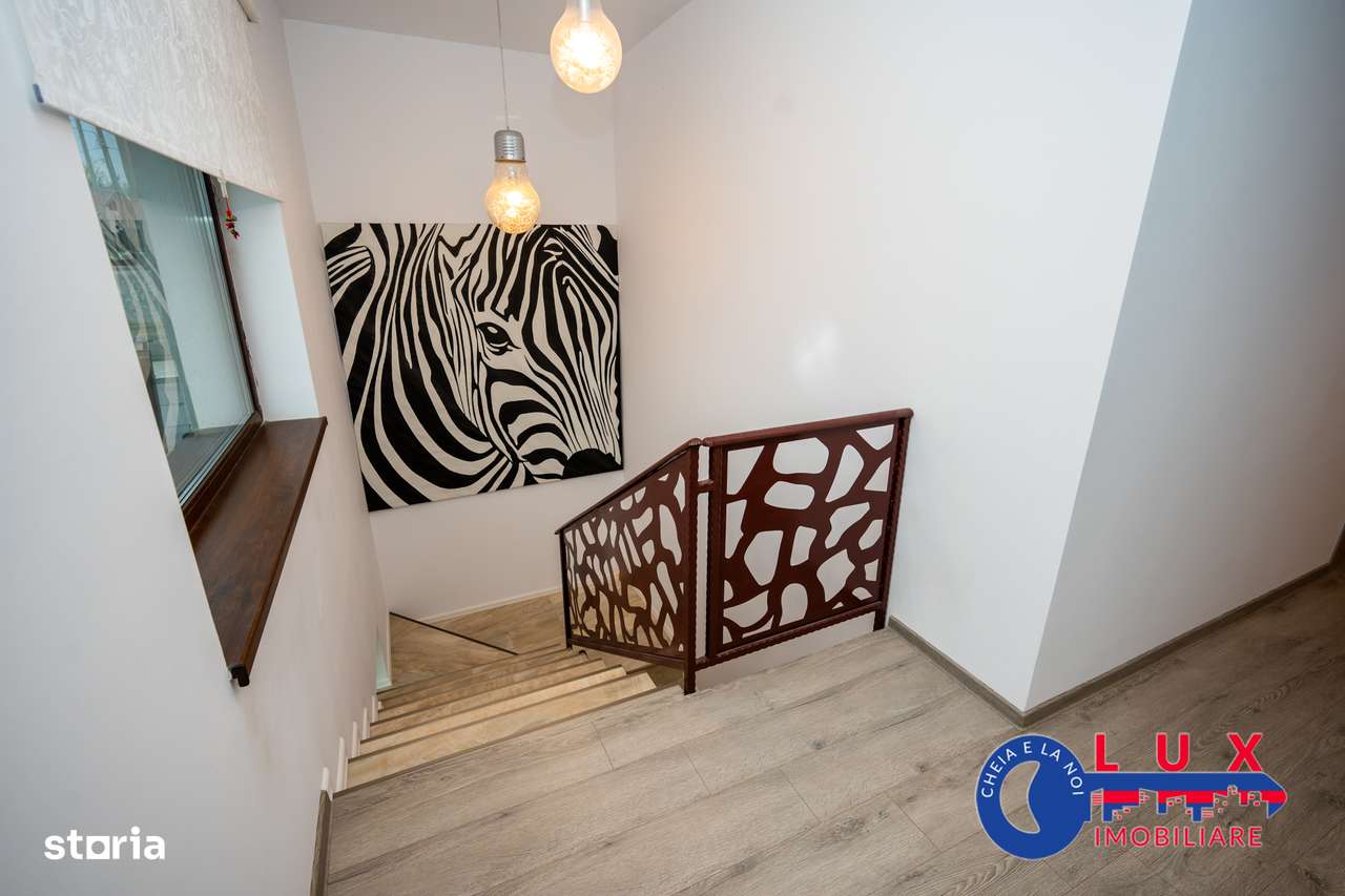 ID 6737 EXCLUSIVITATE - DE VÂNZARE - Vilă P+E+M-10