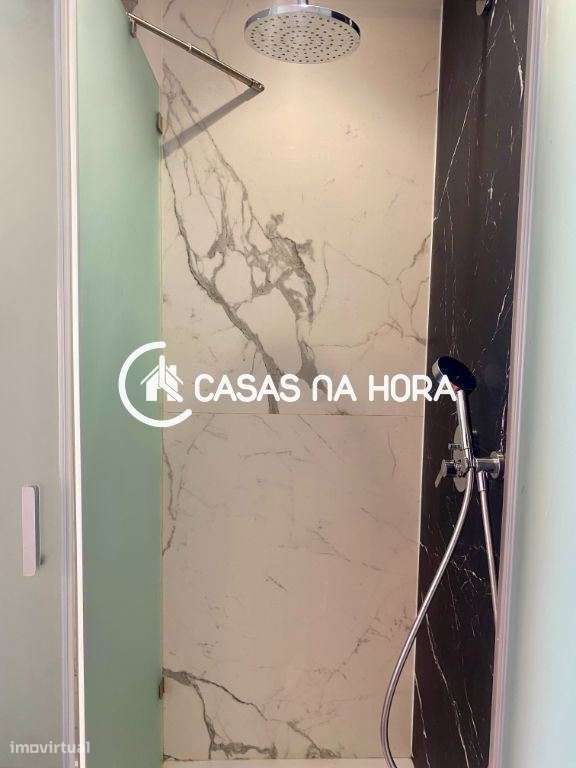 Moradia Triplex T2 em Almada na Rua Capitão Leitão-22