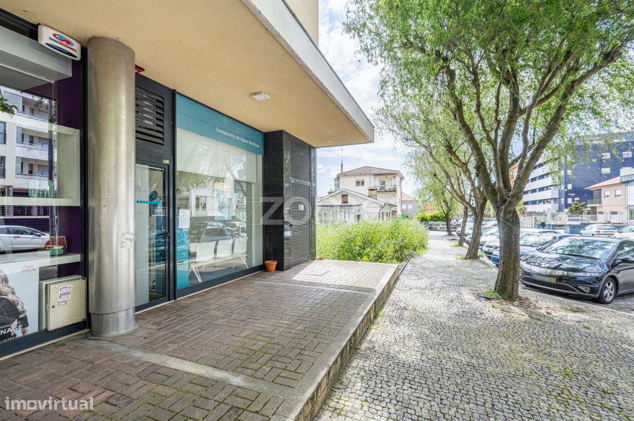 Loja para Investimento no Centro da Trofa - Grande imagem: 1/14