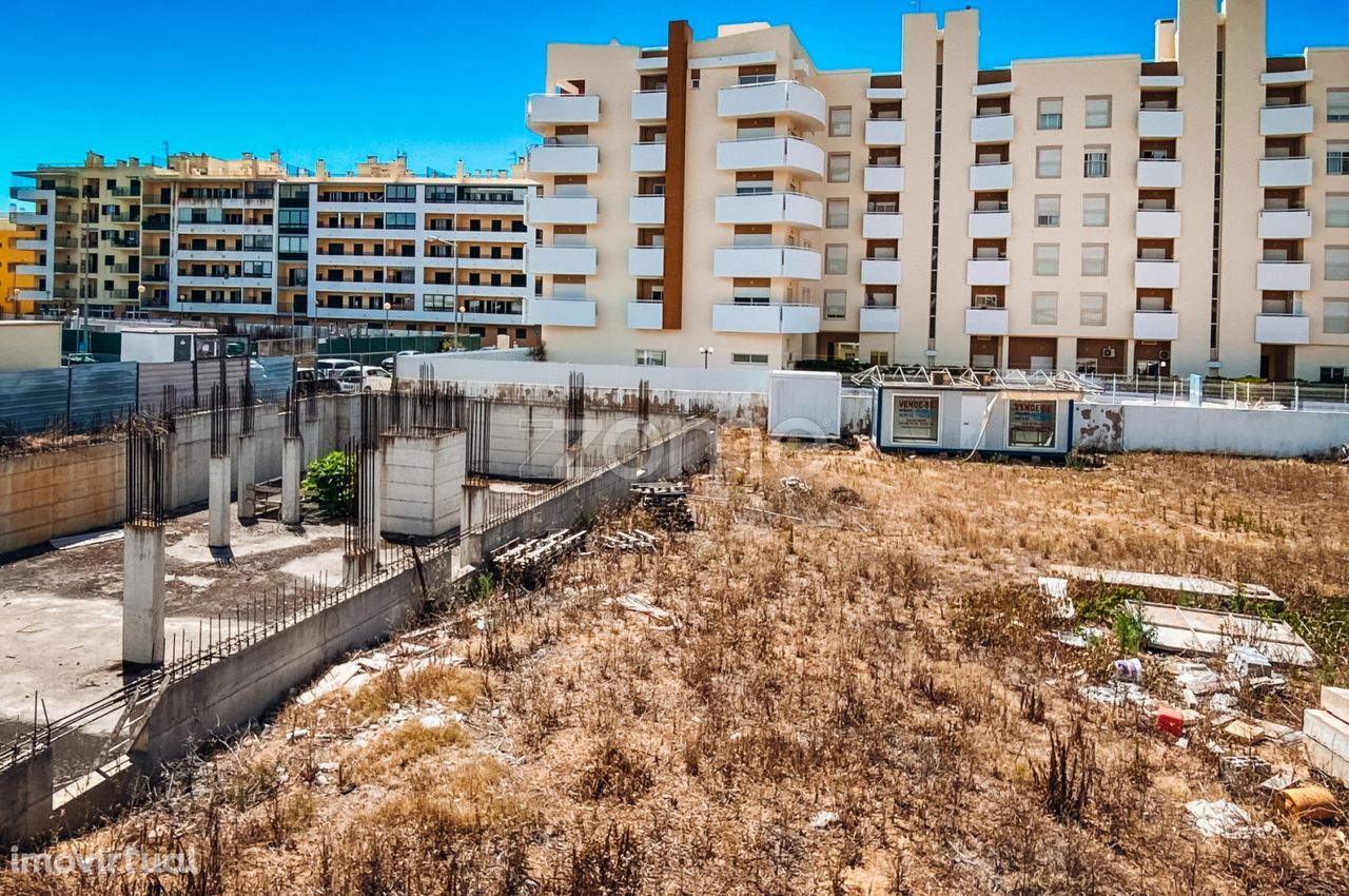 Terreno para construção: predios, comercios, piscina em Armação