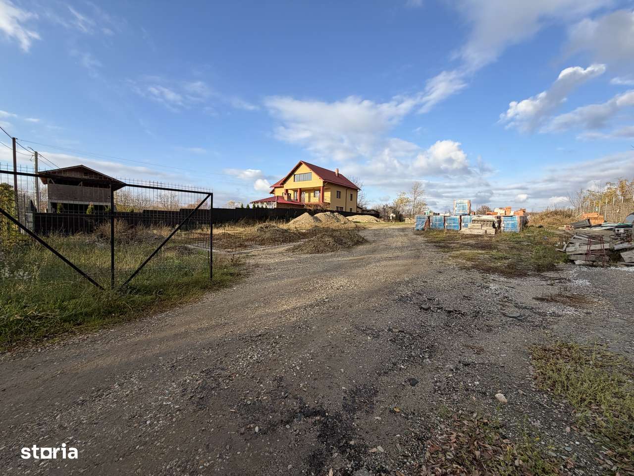 Teren Mioveni, Racovita, la asfalt, toate utilitatile, zona linistita-3
