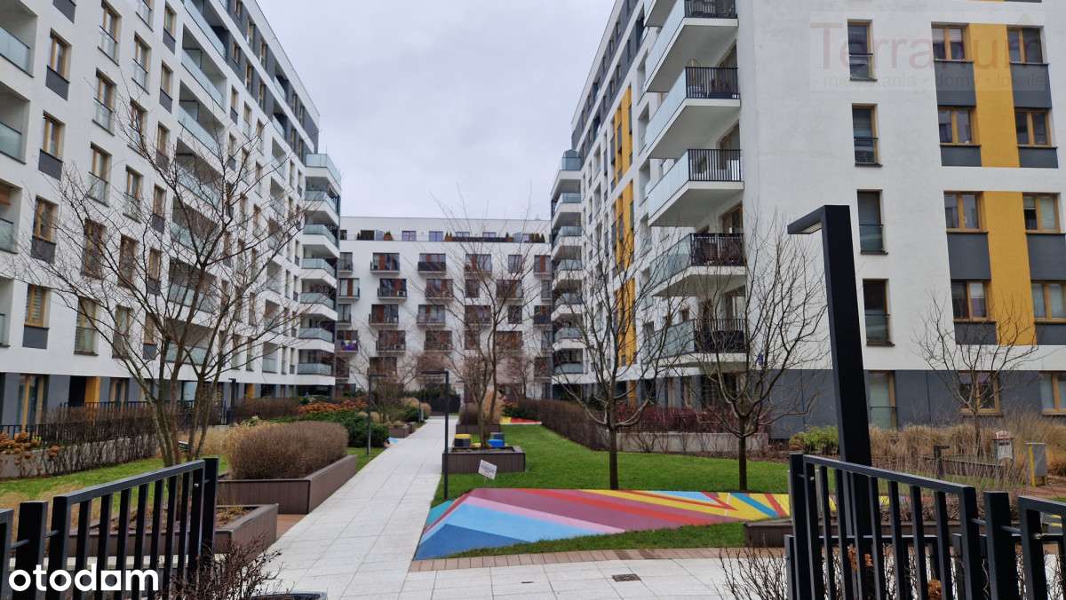 3 pokoje z miejscem postojowym Garażowa-17