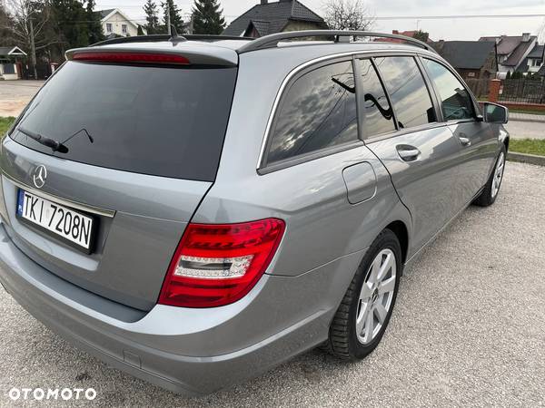 Mercedes-Benz Klasa C 250 T CDI DPF (BlueEFFICIENCY) 7G-TRONIC Elegance - 4