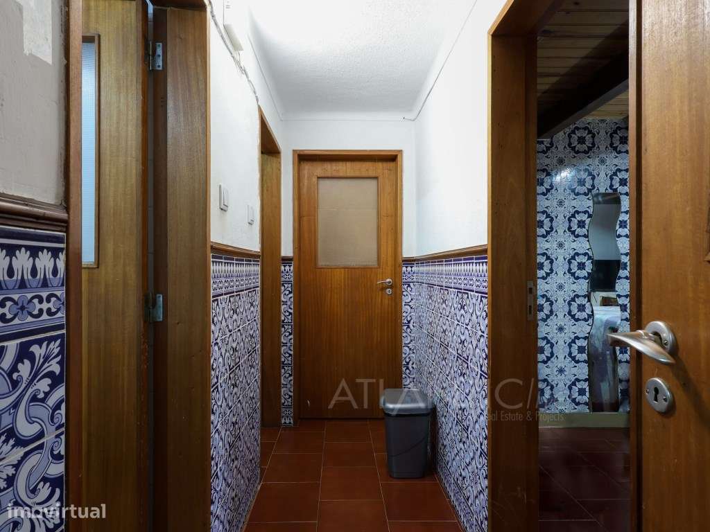 Moradia T6 em Monte Abraão-33