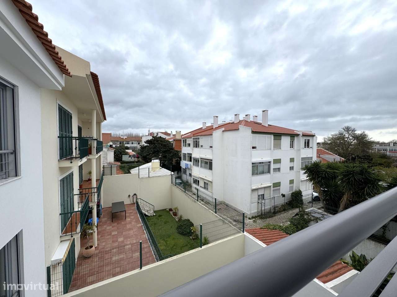 Apartamento T3 novo com Mezzanine e estacionamento no centro de Carcav-13