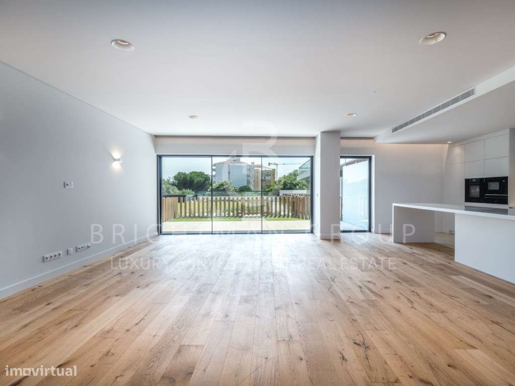 Apartamento T4 com jardim privativa, em Carcavelos-11