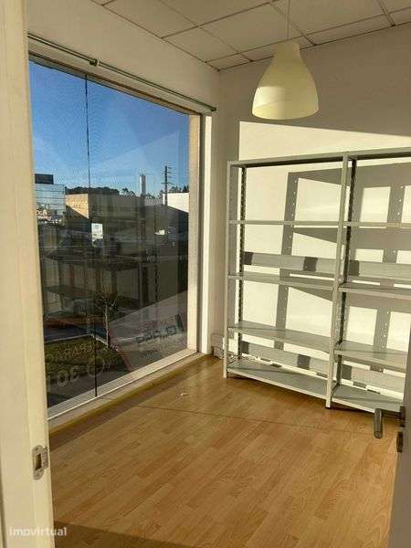 Escritório para Arrendamento - ZICOFA - (+- 40m2) - Grande imagem: 4/8