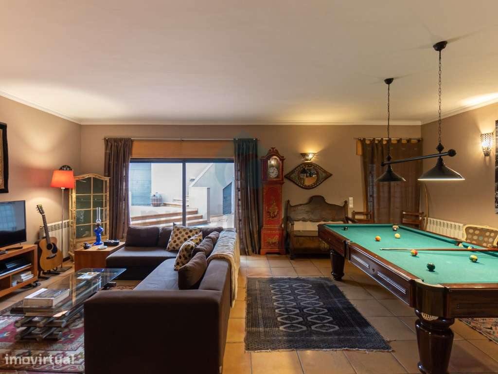 Moradia T5 em Vilarinha-24