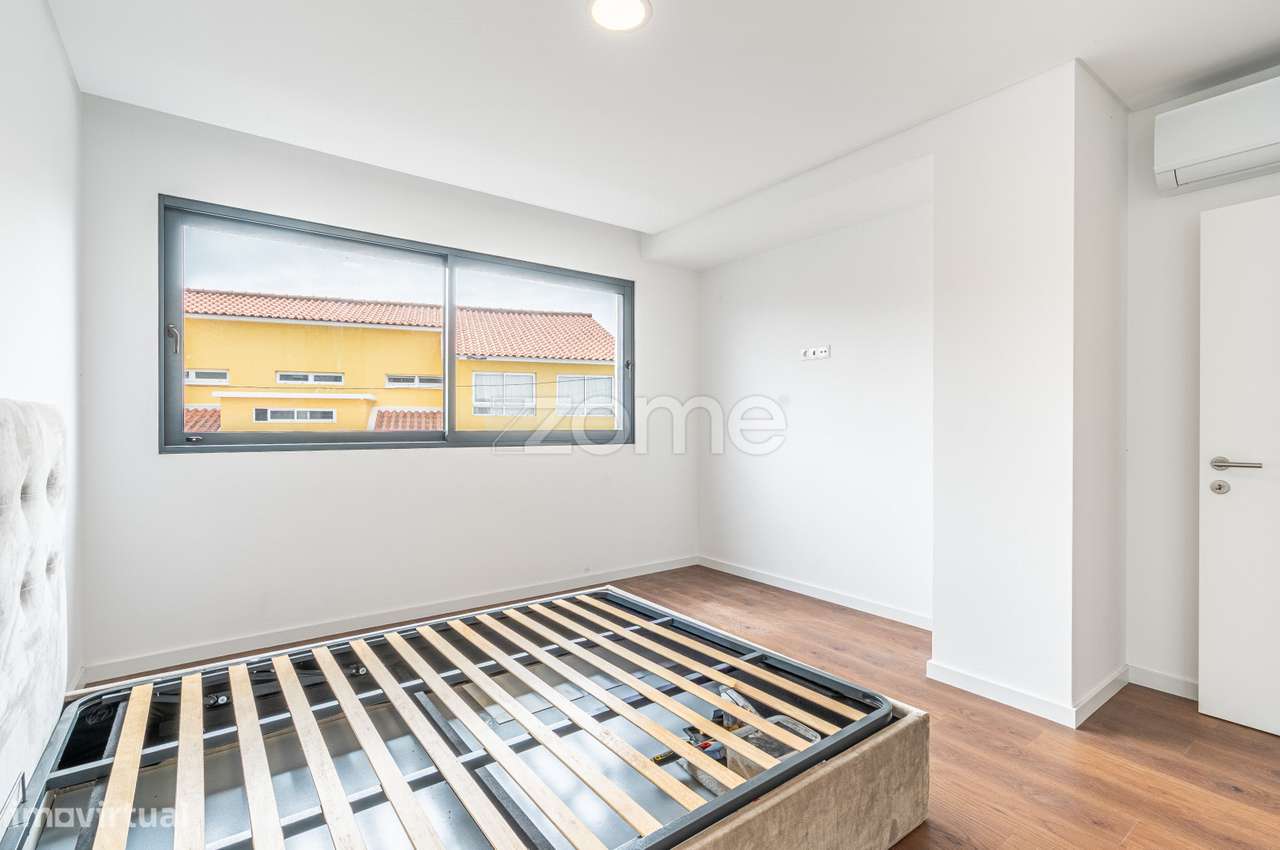 Apartamento T2 novo no centro do Caniço-20