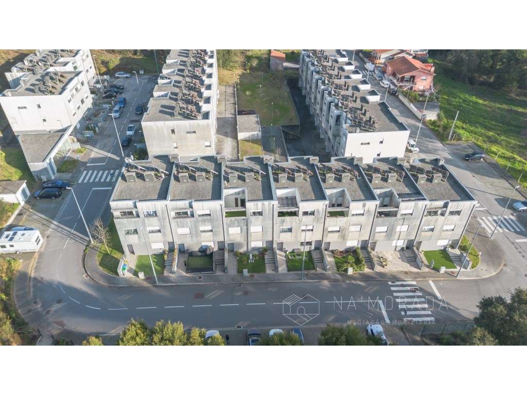 Andar de Moradia T-3 em Mozelos - Santa Maria da Feira-53