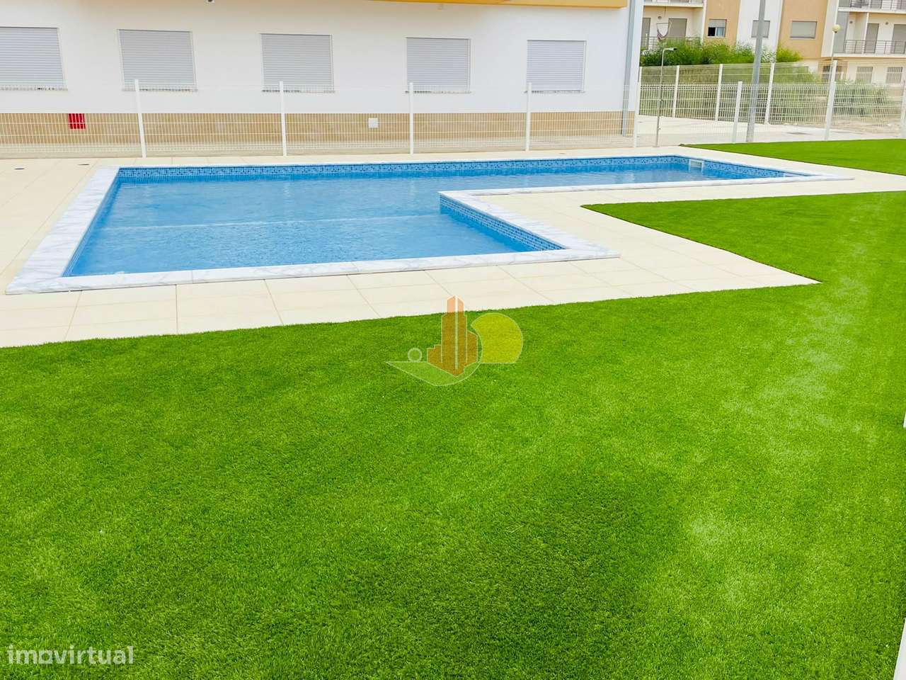 T2 c/ Garagem - Condomínio c/ Piscina-28