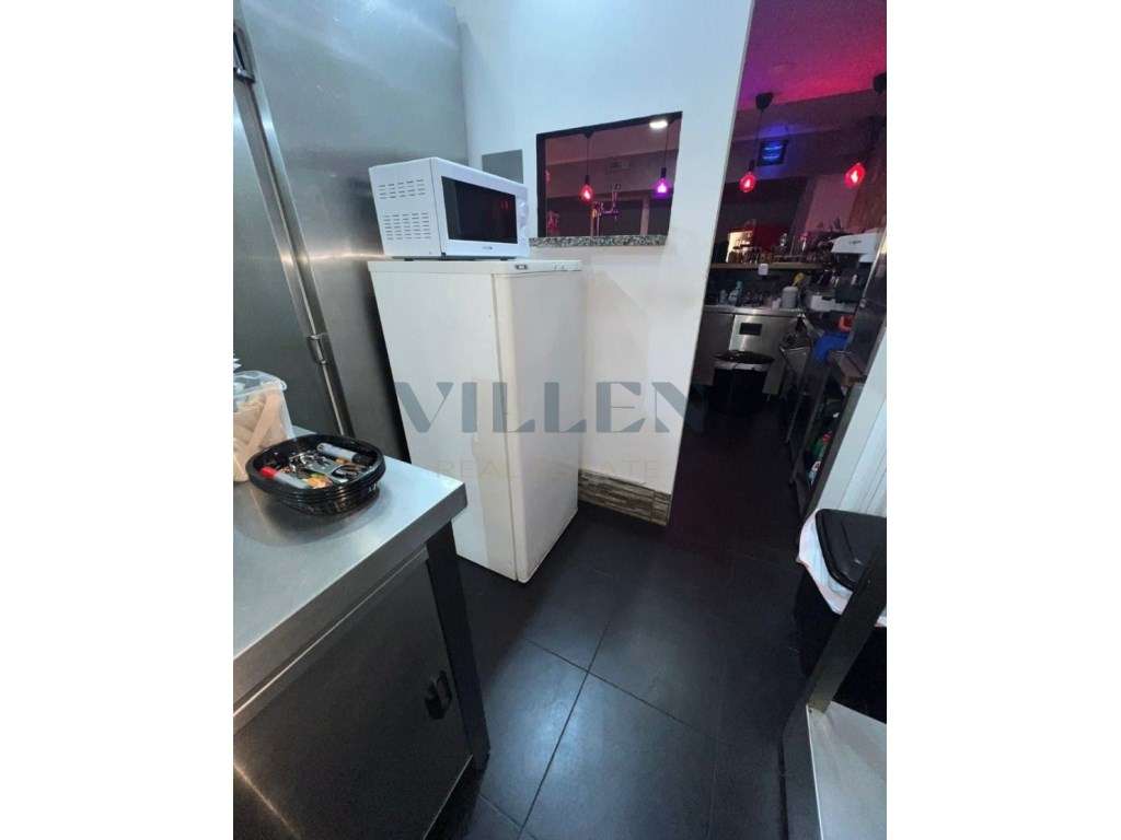 Trespasse de Hamburgaria - Negócio em Pleno Funcionamento - Grande imagem: 3/8