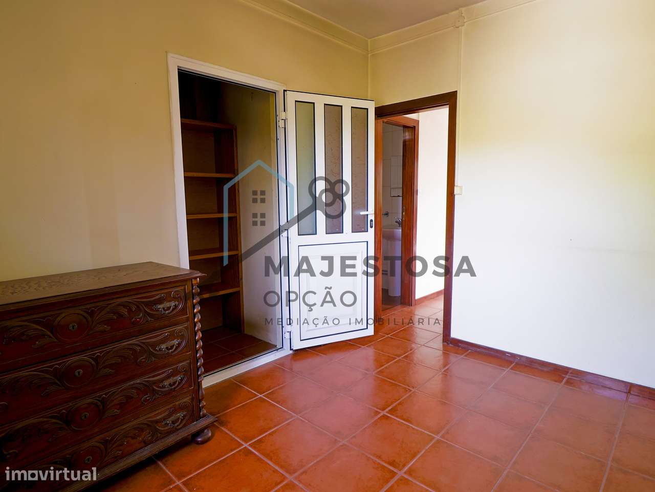 Moradia Isolada com Terreno de 4.329 m² — Arosa e Castelões, Guimarães-16