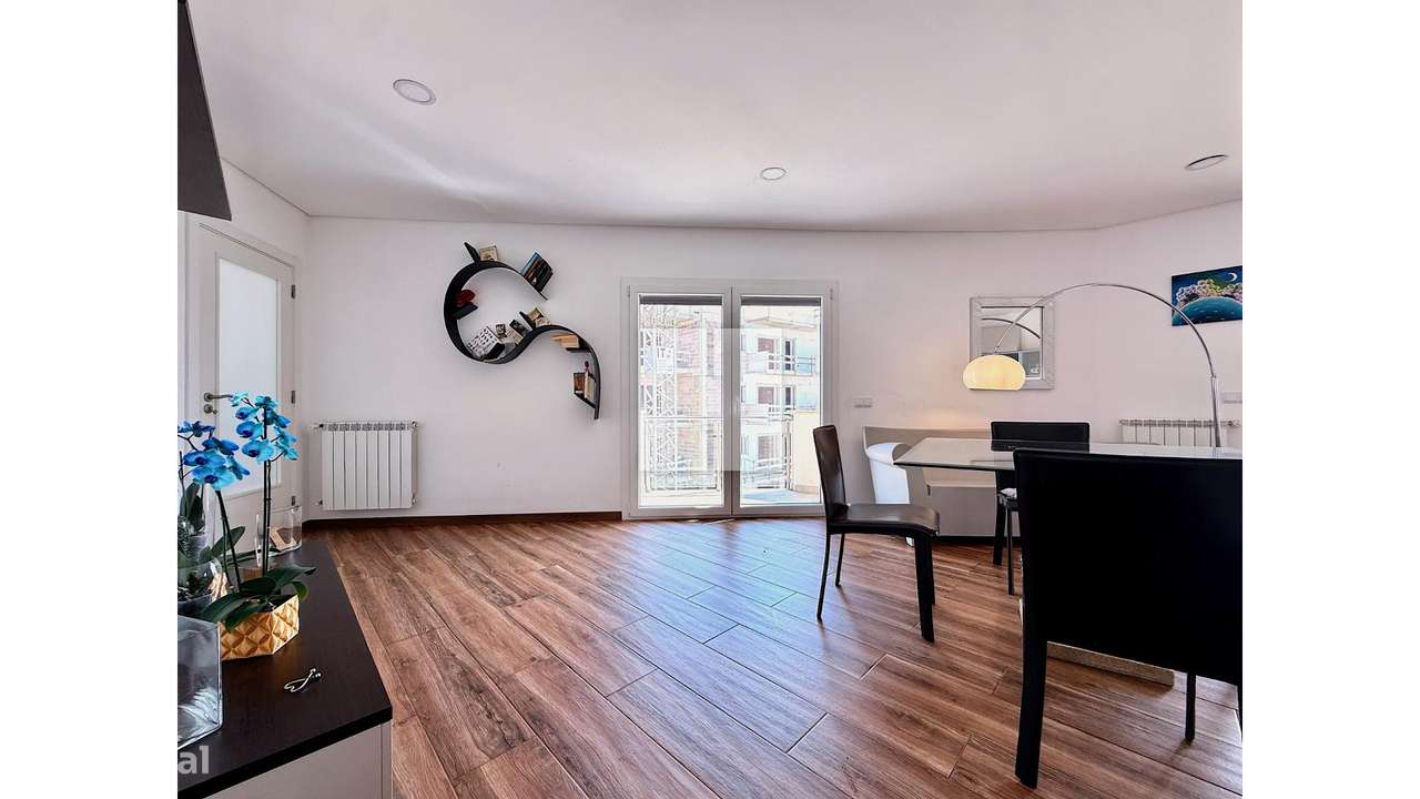 Apartamento T3 c/ Garagem Dupla - Grande imagem: 3/42