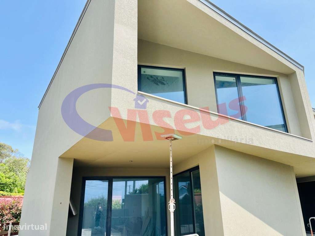 Moradia T3 + Escritório Nova junto à Praia Canidelo-9