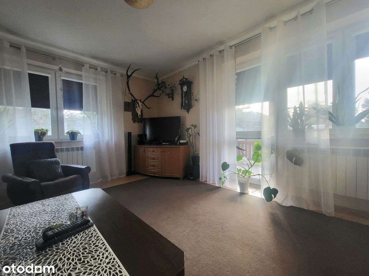 Piękny dom z dużą działką w Ostrowcu Świętokrzyski-12