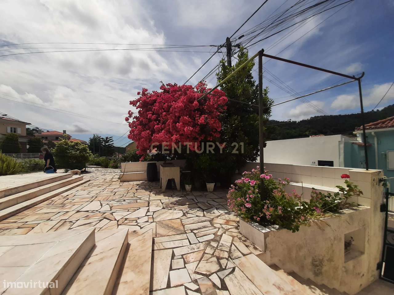 Espetacular Moradia T3 em Lousa com Garagem e Varandas-17