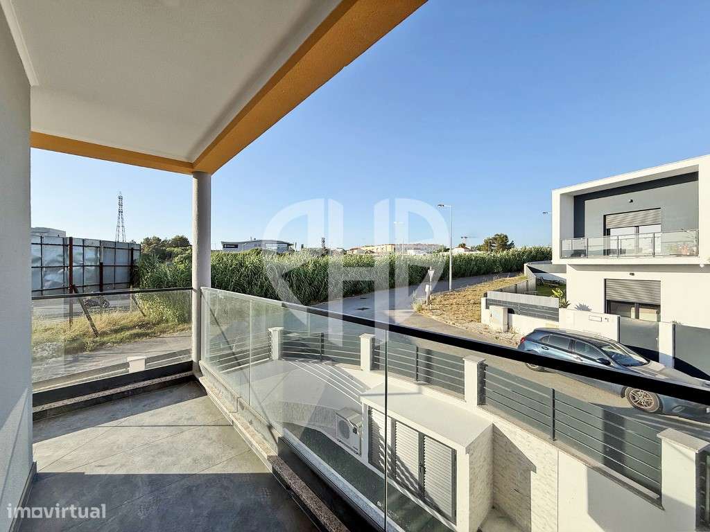 Moradia Isolada T4 Nova com Piscina Aquecida | Caparica | Conclusão...-51