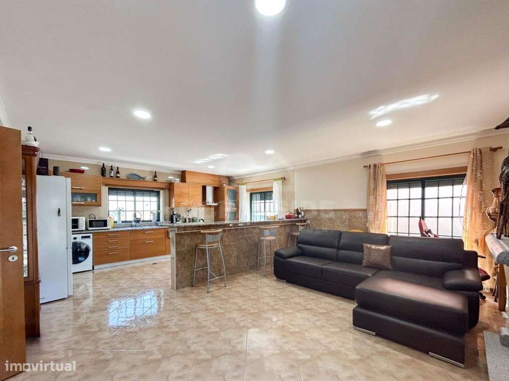 Moradia T4 independente em Castelo Branco-46