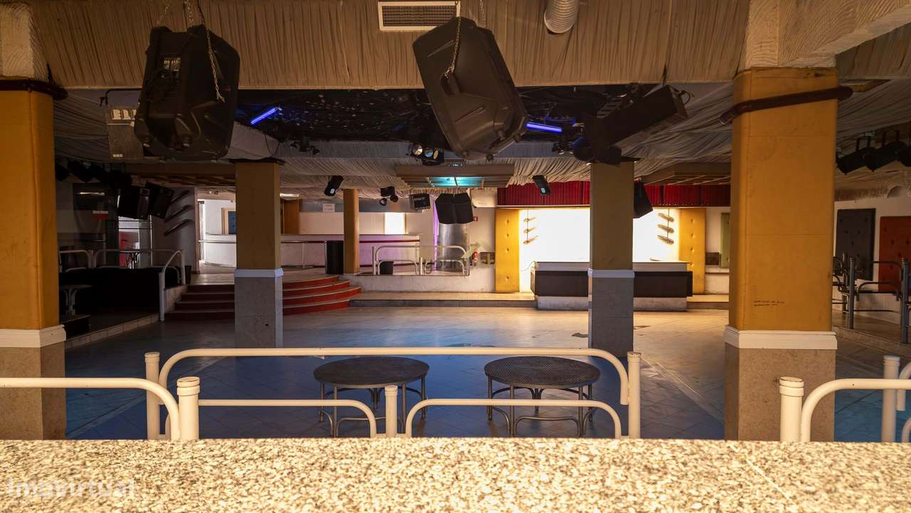 Discoteca com Alvará 24 horas 7 dias da semana.-11