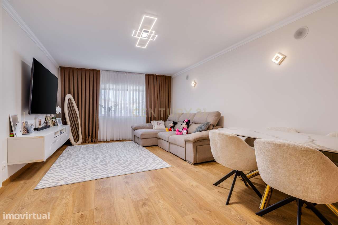 APARTAMENTO T1 COM CAVE  | MONTENEGRO 77,72m2-0