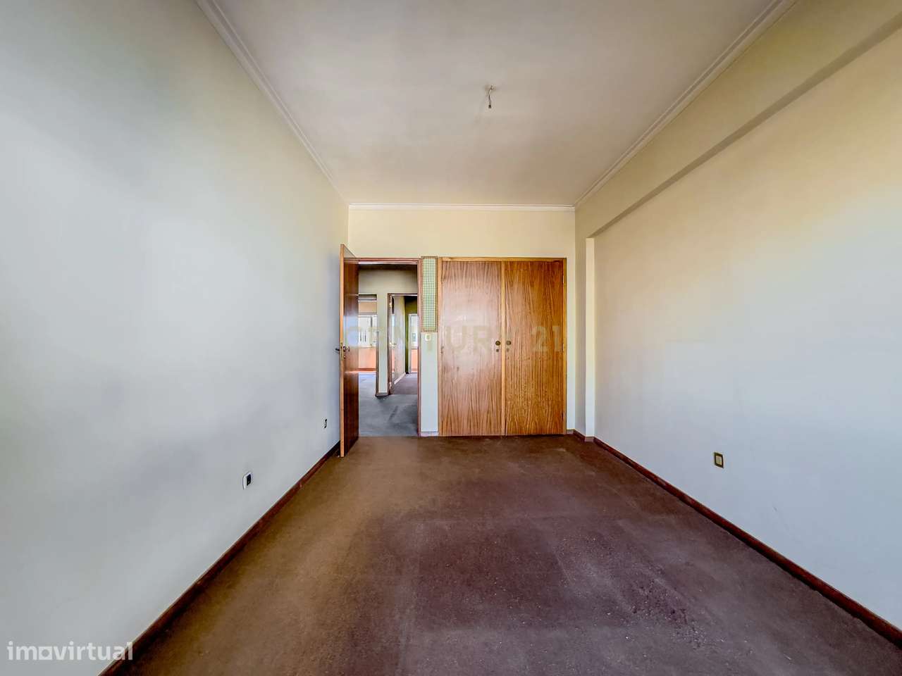 Apartamento T2 com Vista de Rio | Almada-13