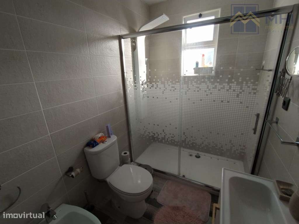 Propriedade com duas casas T2 na Madalena com piscina e a 700 m da ...-35